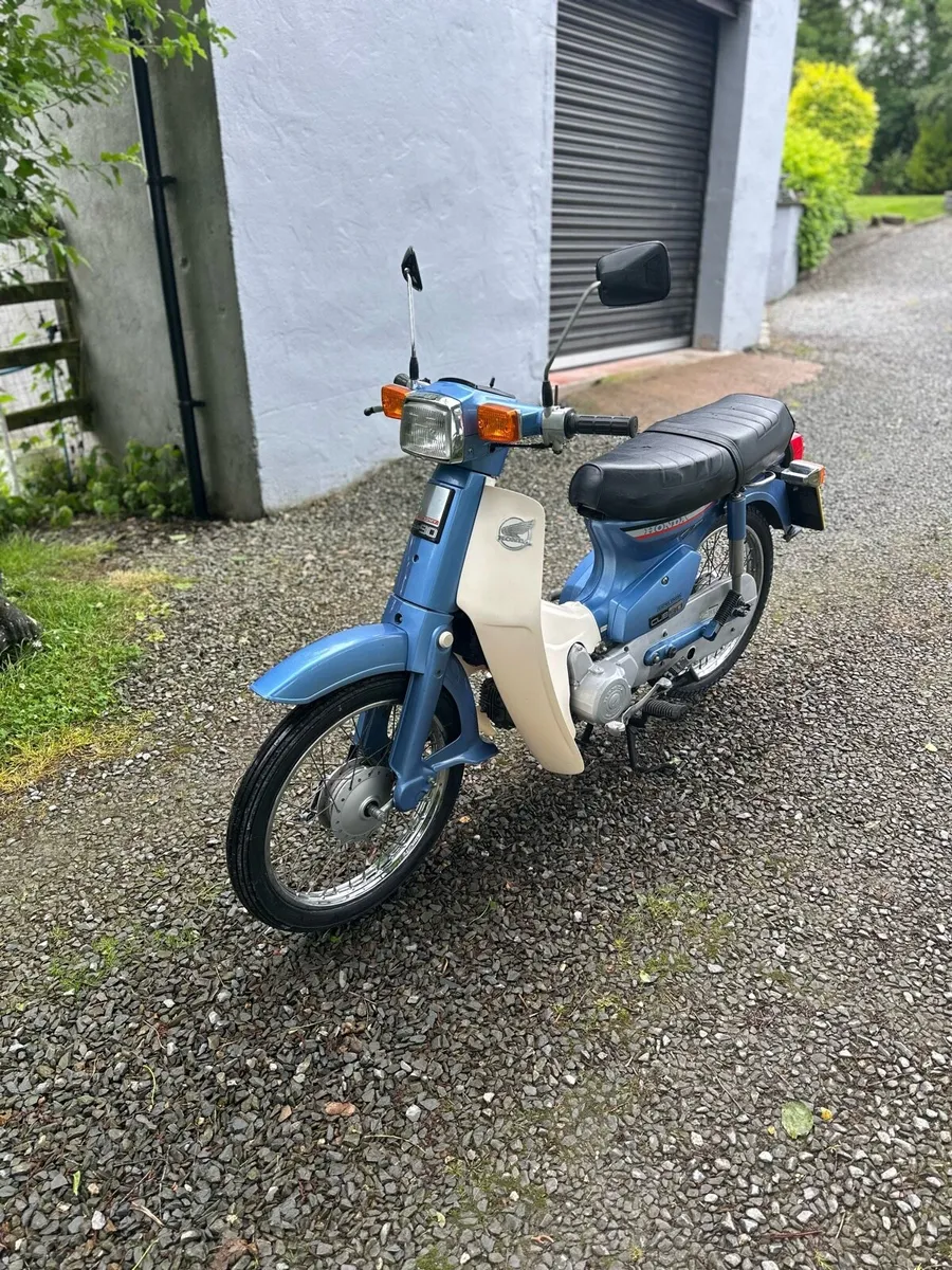 1986 Honda C90 Cub - Image 2