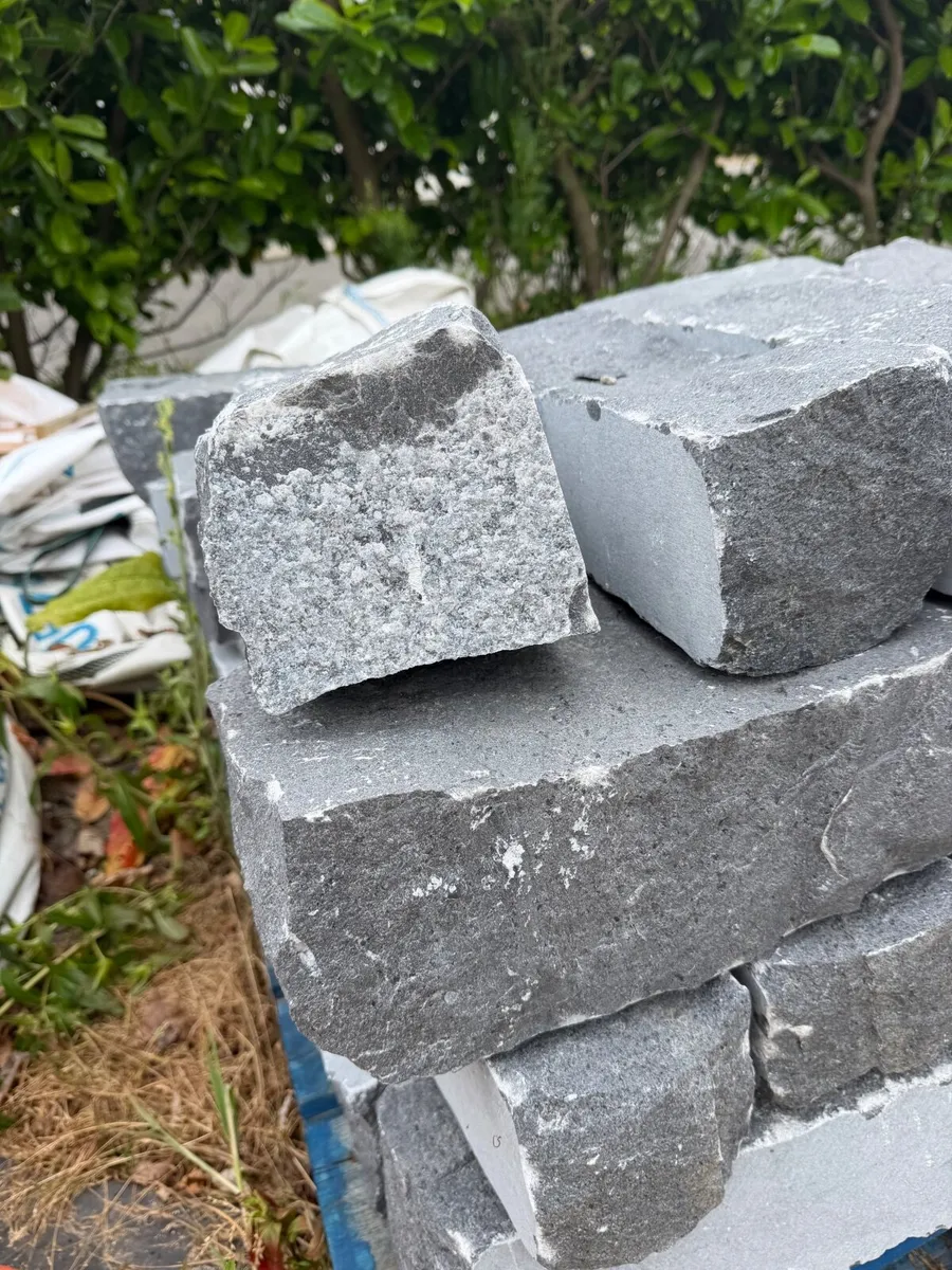 Limestone building stone - Image 1