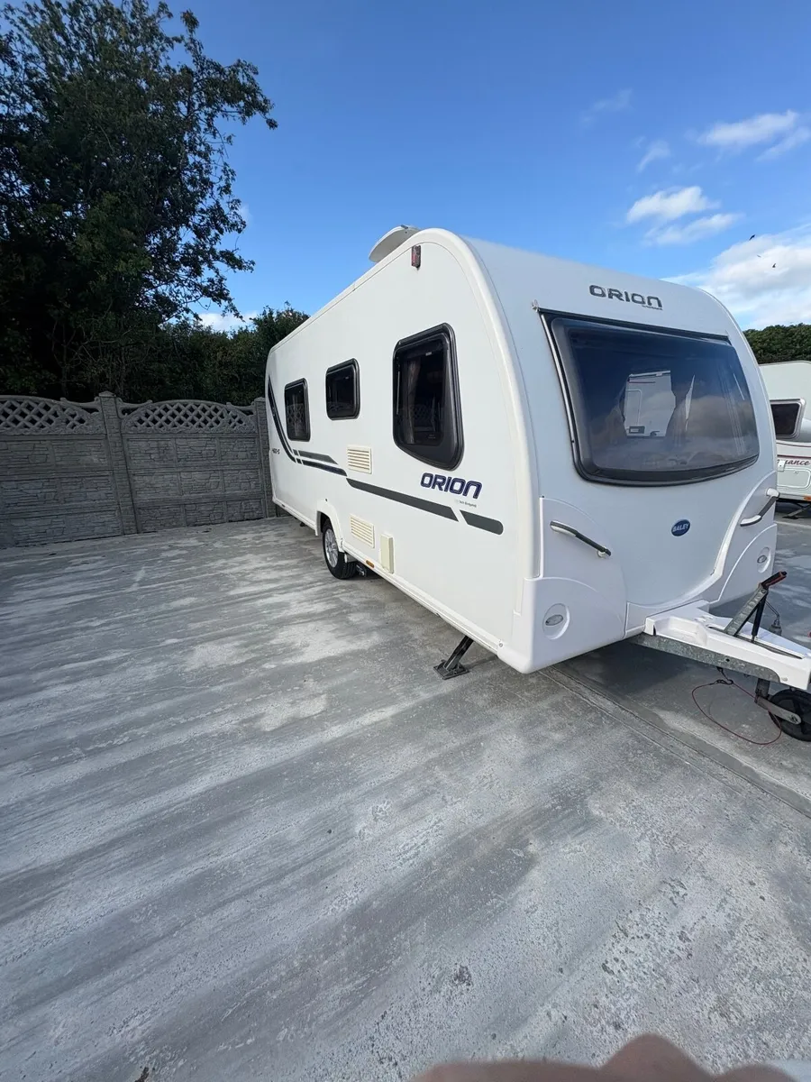 Caravan - Image 1