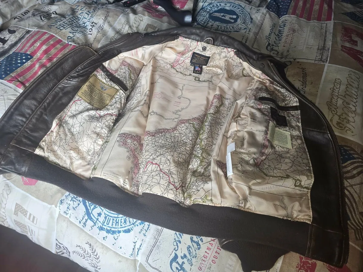 Authentic American flight jacket - Image 2