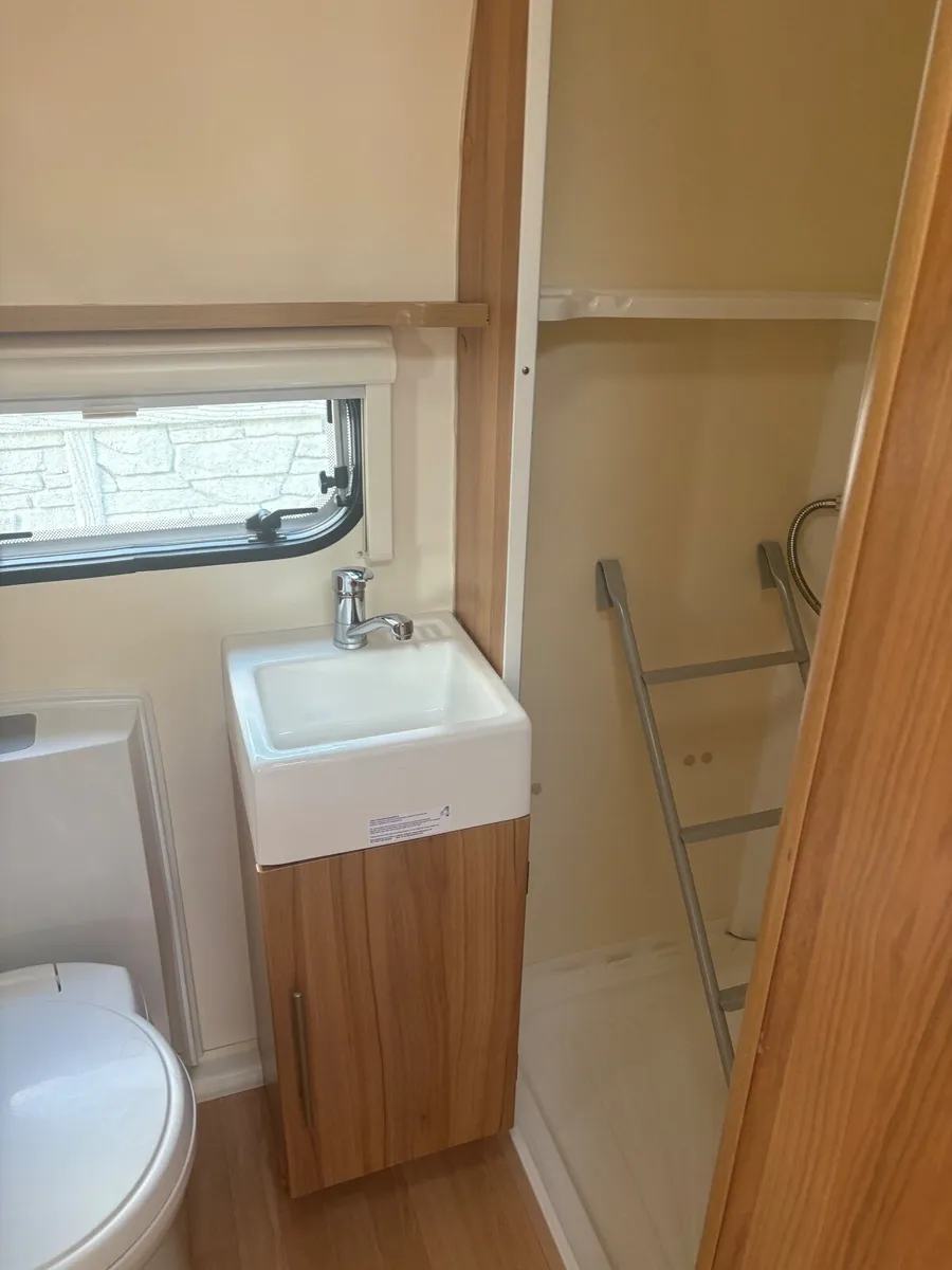 Caravan - Image 4