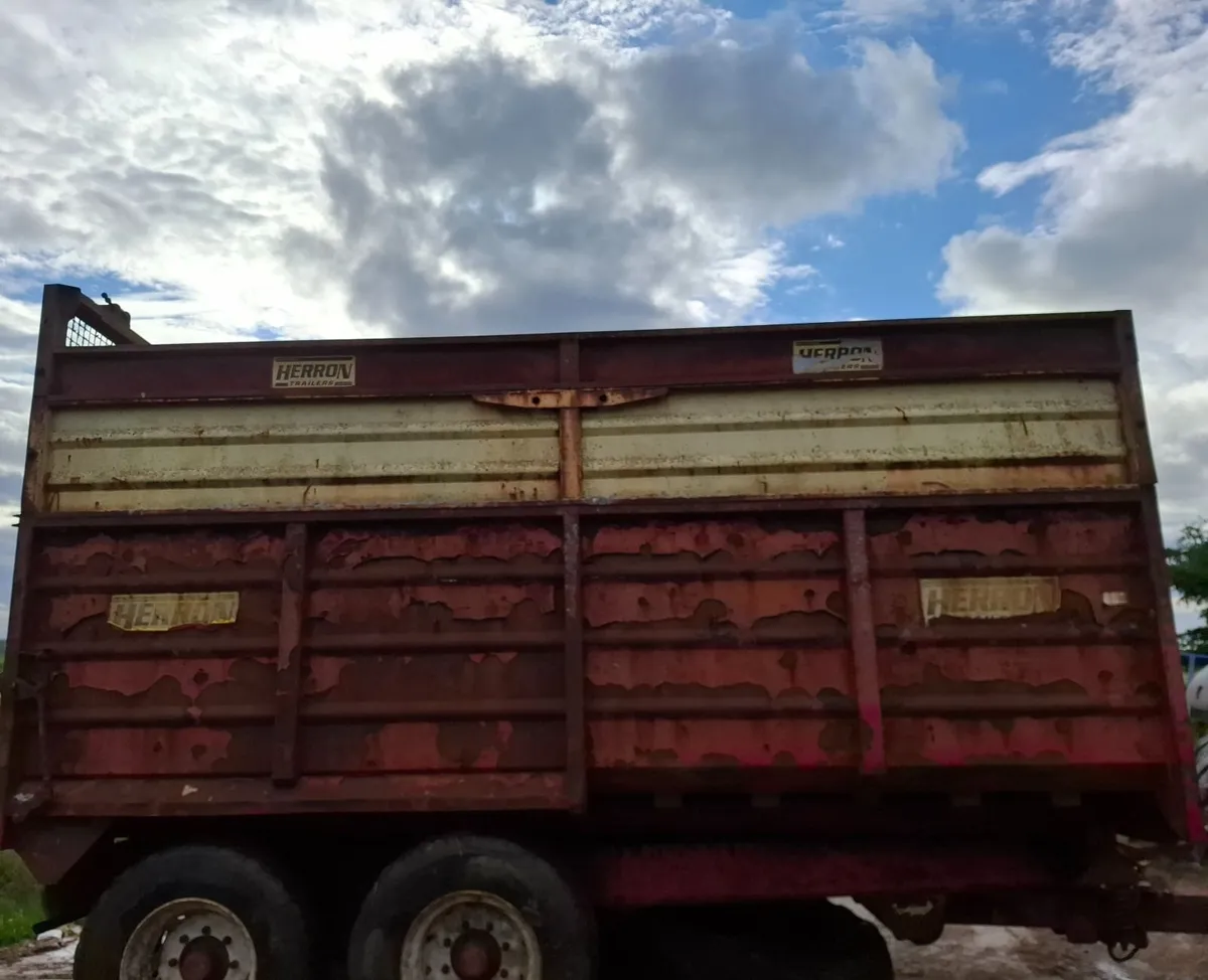 Herron 16ft silage trailer