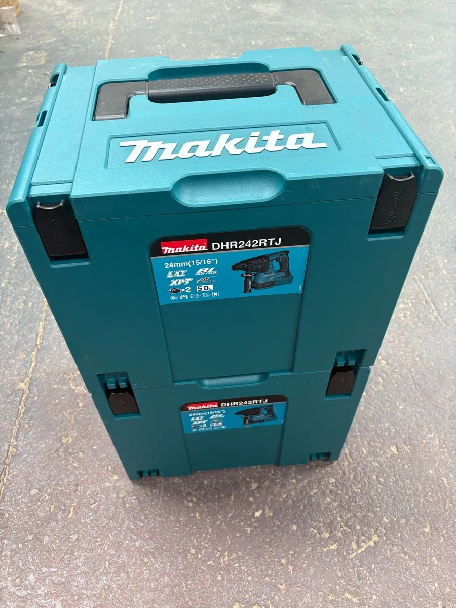 Makita Macpac type 4 x2 new - Image 1