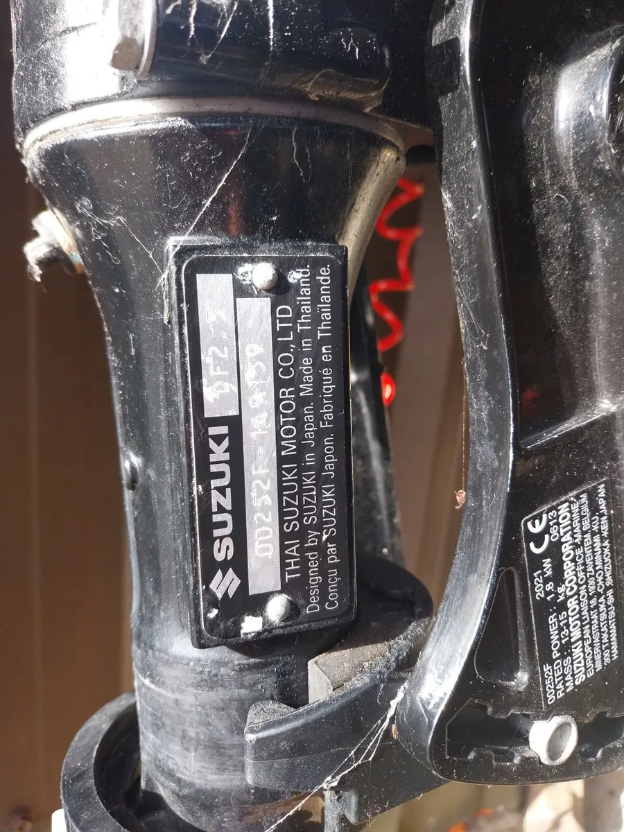 Suzuki DF 2.5hp outboard engine - Image 3
