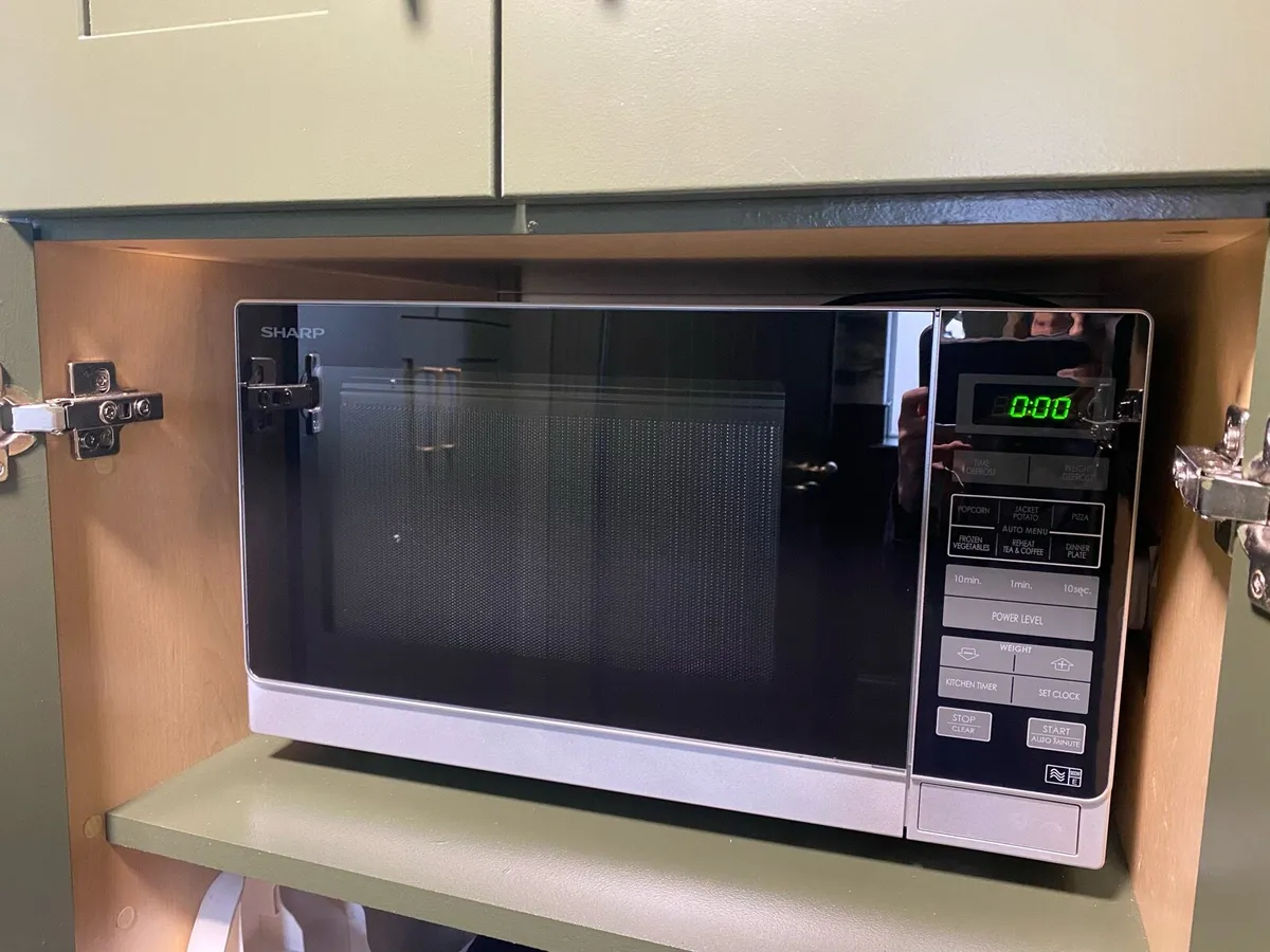 Sharp microwave - Image 1