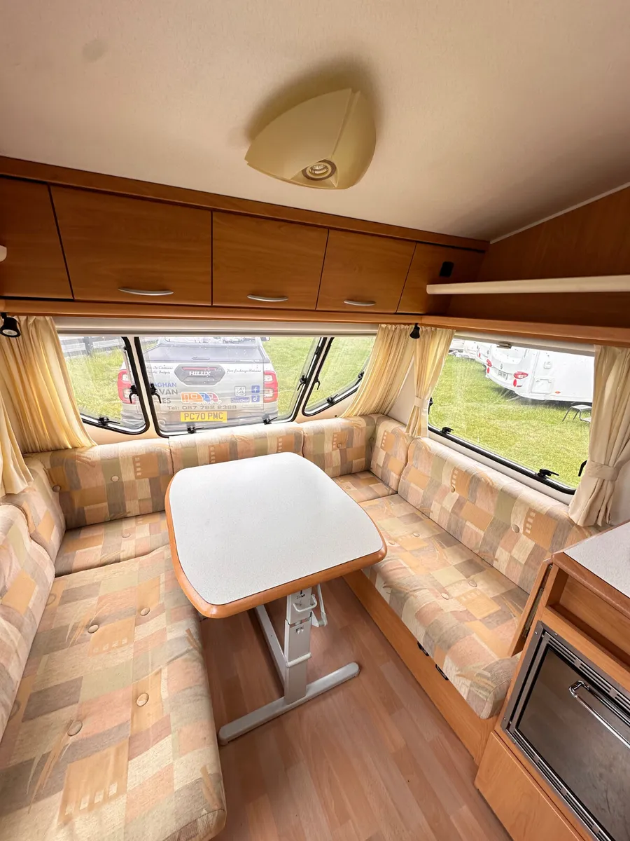 ✨STUNNING LUNAR CHATEAU 5-6 BERTH✨ - Image 2