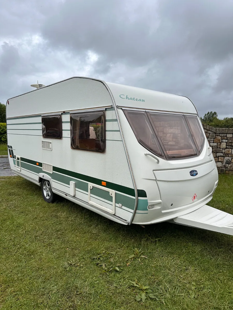 ✨STUNNING LUNAR CHATEAU 5-6 BERTH✨ - Image 1
