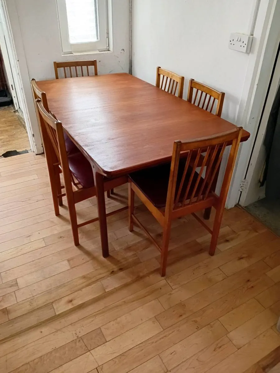 mcintosh  teak t3 dining set tom robertson - Image 1