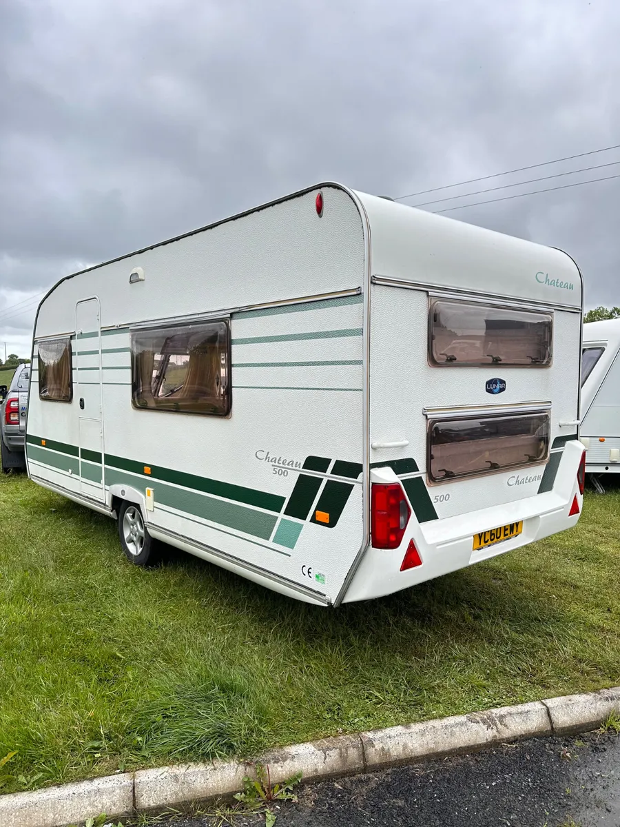 ✨STUNNING LUNAR CHATEAU 5-6 BERTH✨ - Image 3