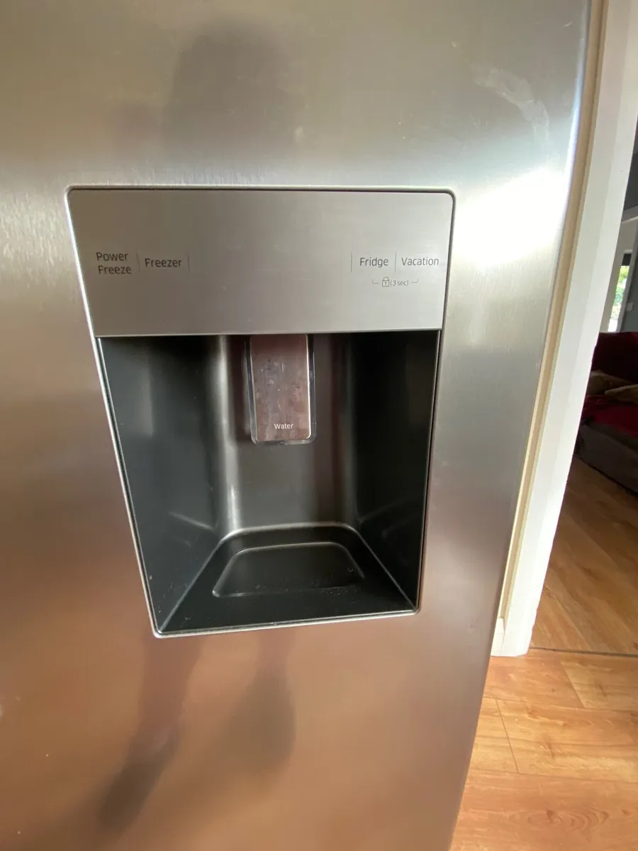 Samsung American Style Fridge Freezer - Image 2
