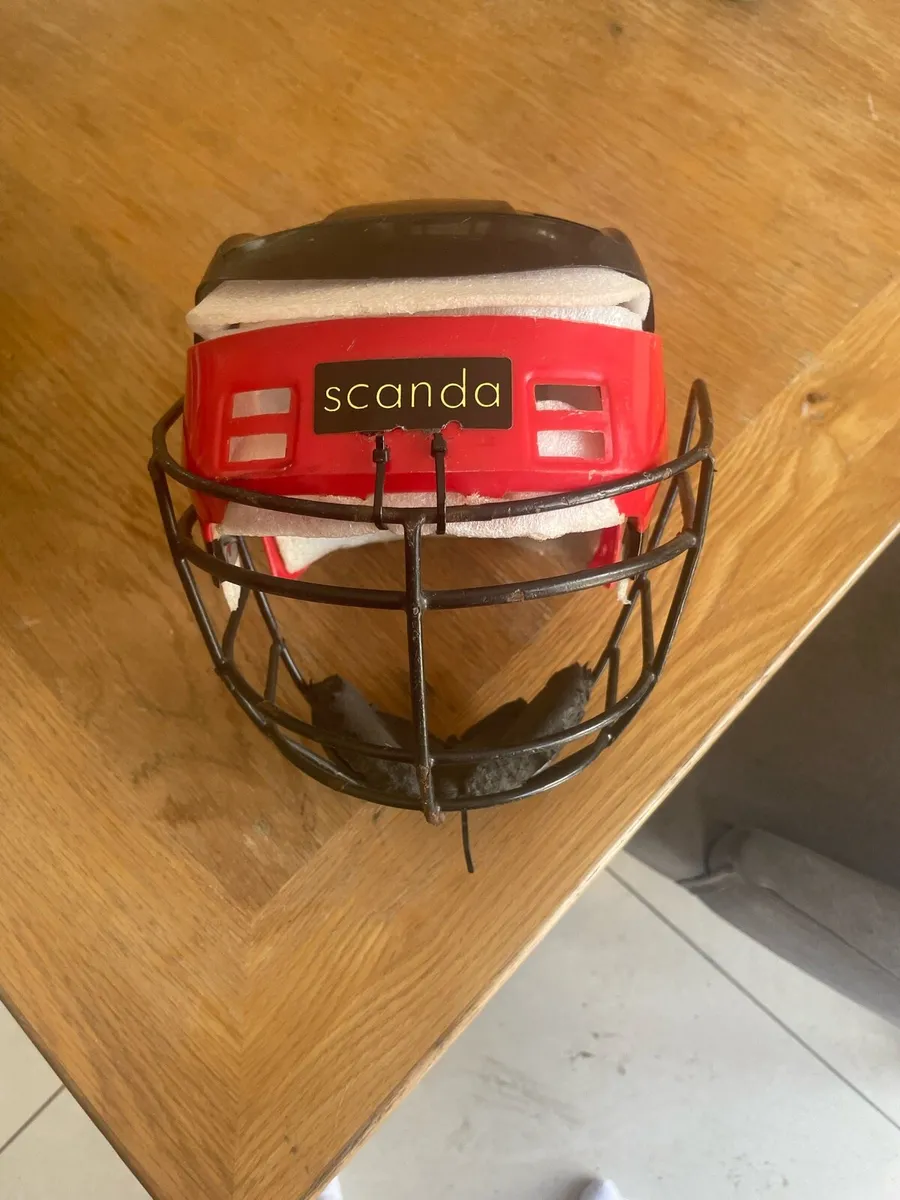 Two Tone Scanda Helmet - Image 1