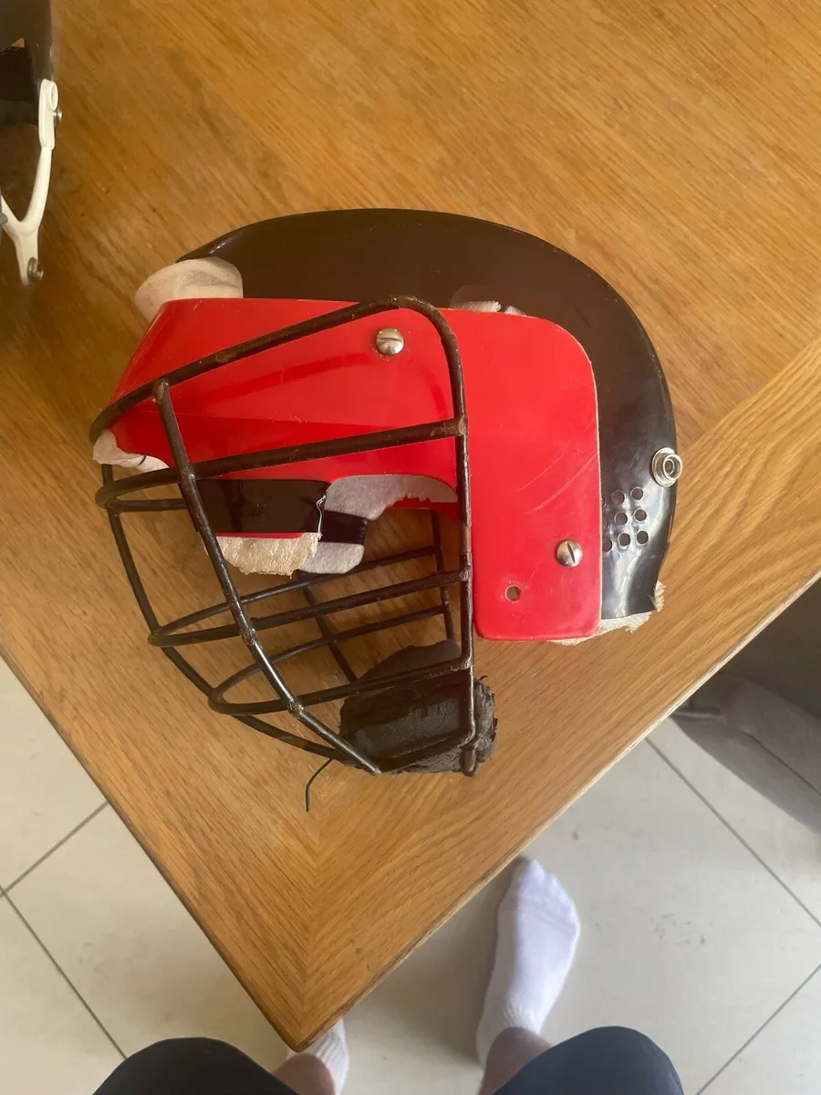 Two Tone Scanda Helmet - Image 2