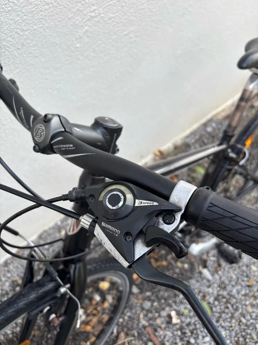 Hybrid bike - Image 4