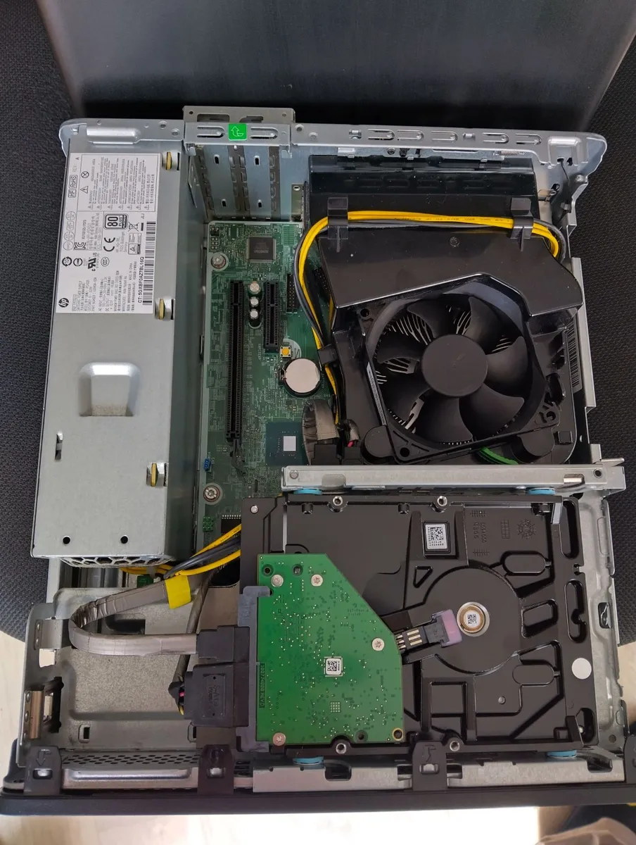 HP ProDesk 600 G4 SFF (i5 8th Gen) and power cable - Image 3