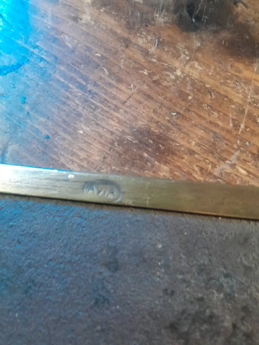 Vintage  a v  i a hand saw - Image 2