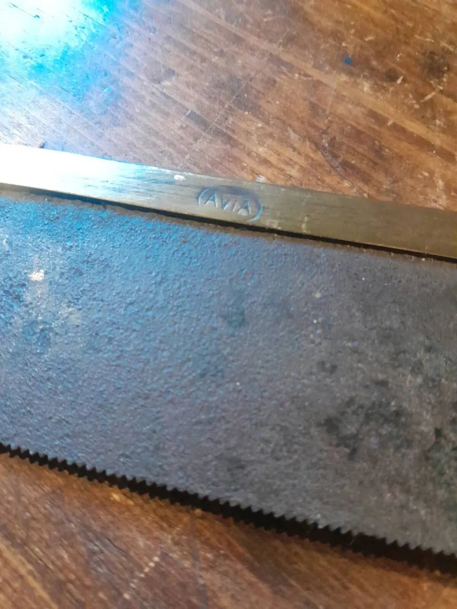 Vintage  a v  i a hand saw - Image 3