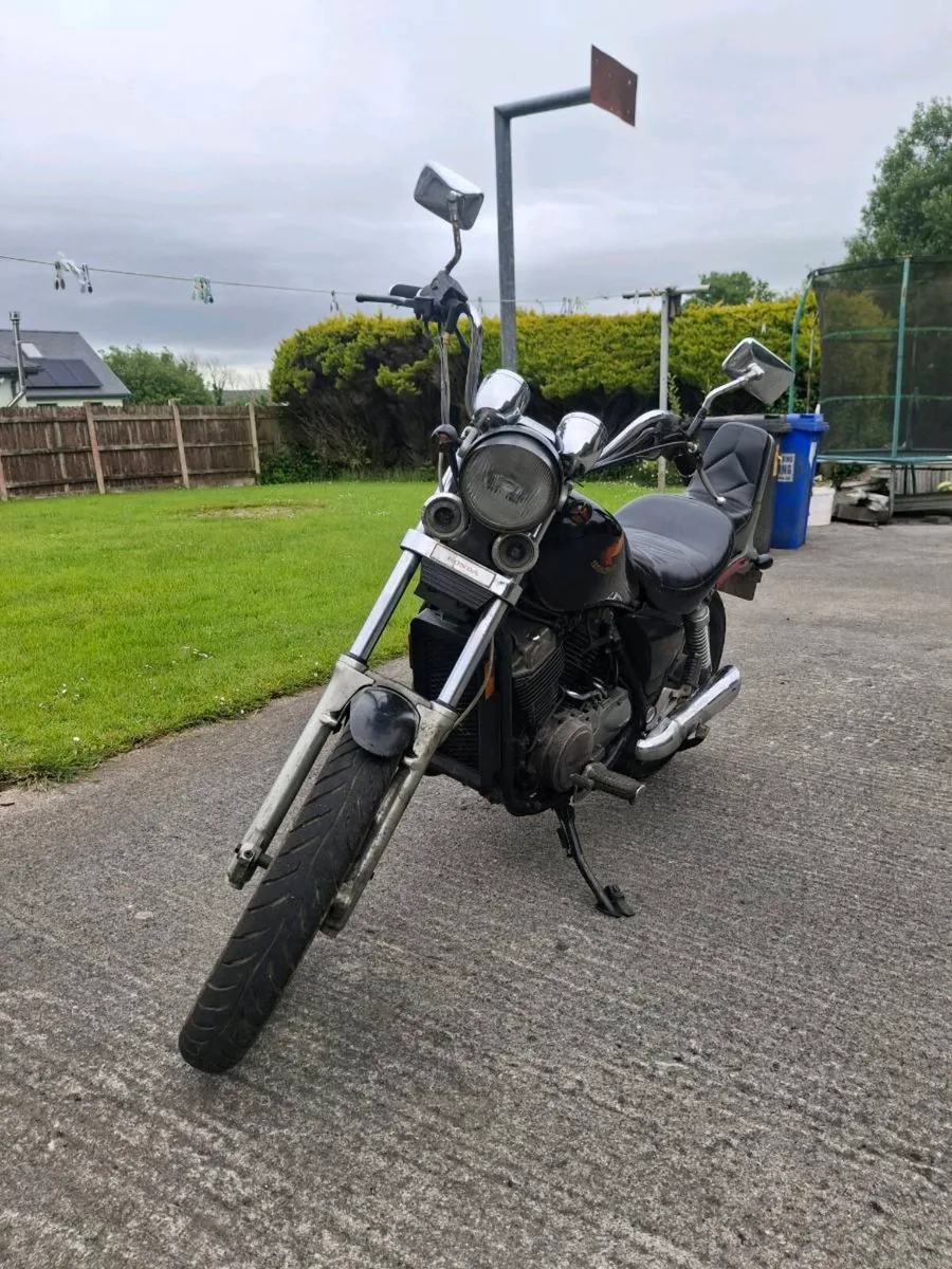 1985 honda shadow vt500c - Image 3
