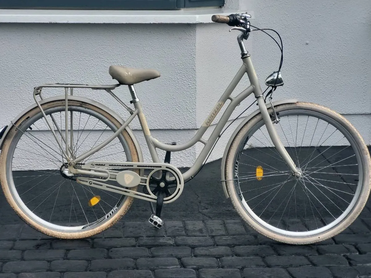 LADIES BIKE. - Image 1