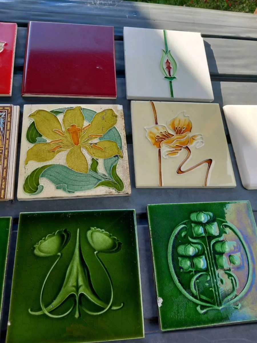 19 Art Nouveau tiles, beautiful, D18 - Image 4