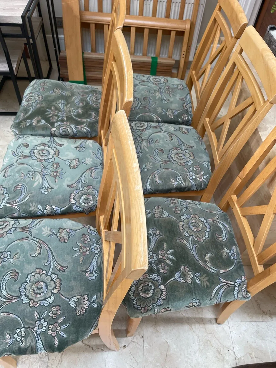 6 x Solid Padded Wooden Kitchen Dining Chairs - Image 2