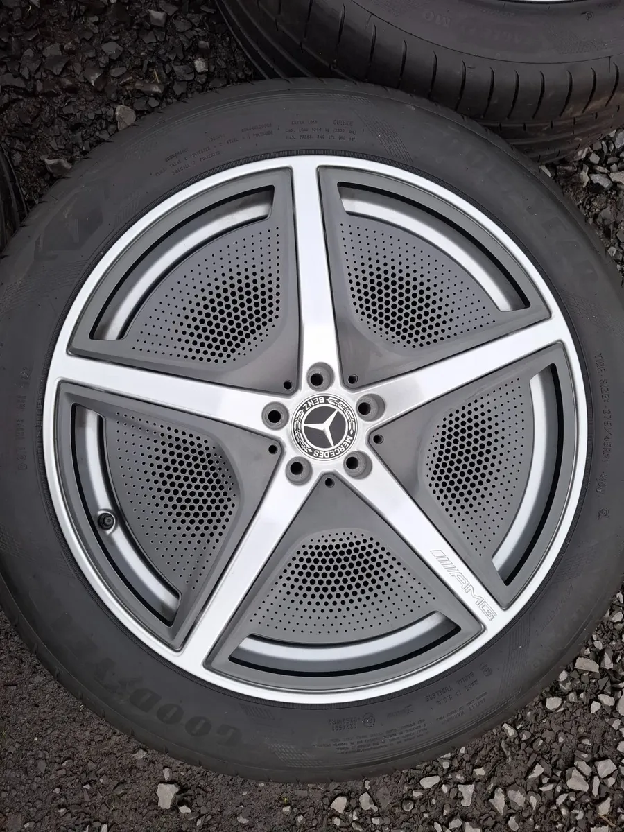 21" Genuine Mercedes EQS SUV Amg Alloys with tyres - Image 4