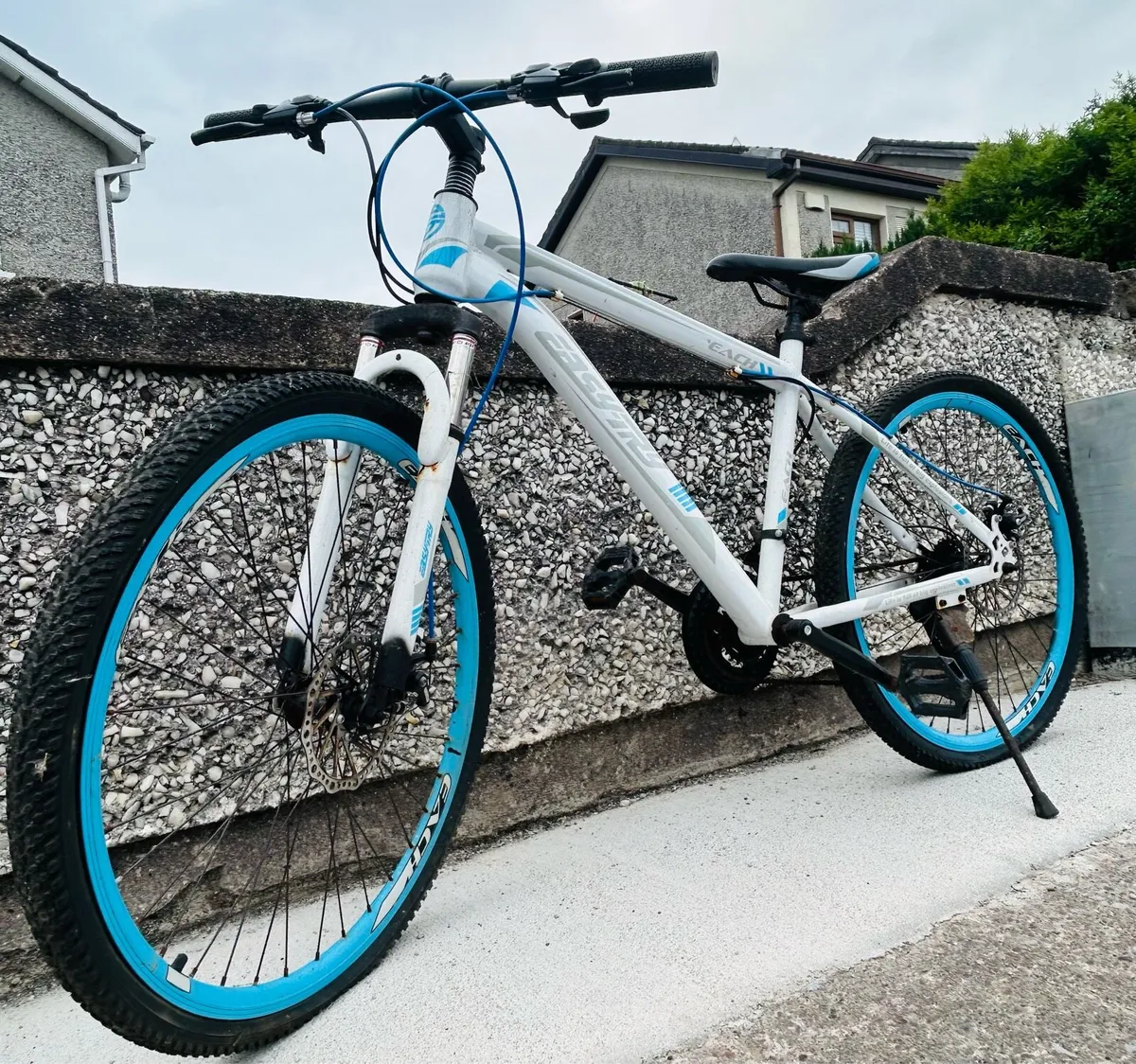 Disc brake bicycle for sale - Image 2