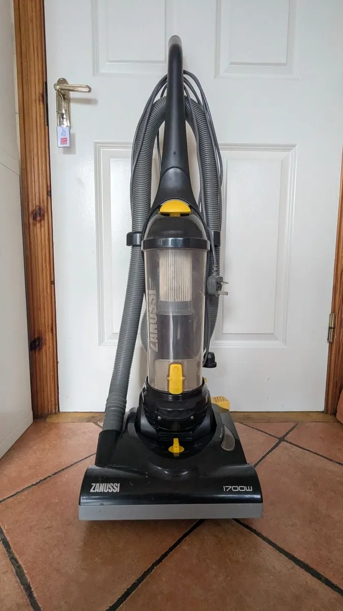 Vacuum Zanussi Z4700 (The Electrolux Group) - Image 1