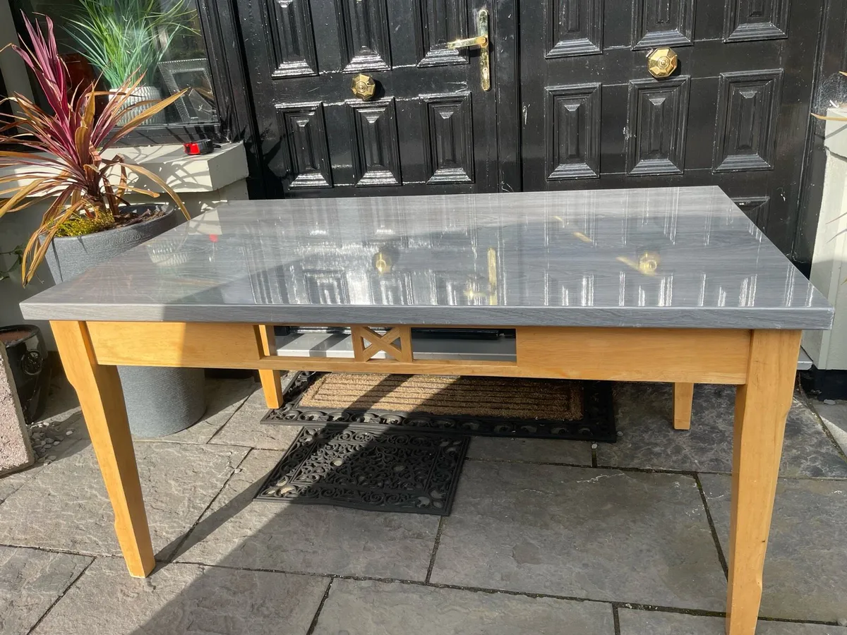 Gorgeous Very Solid 5Ft Kitchen Dining Table - Image 2