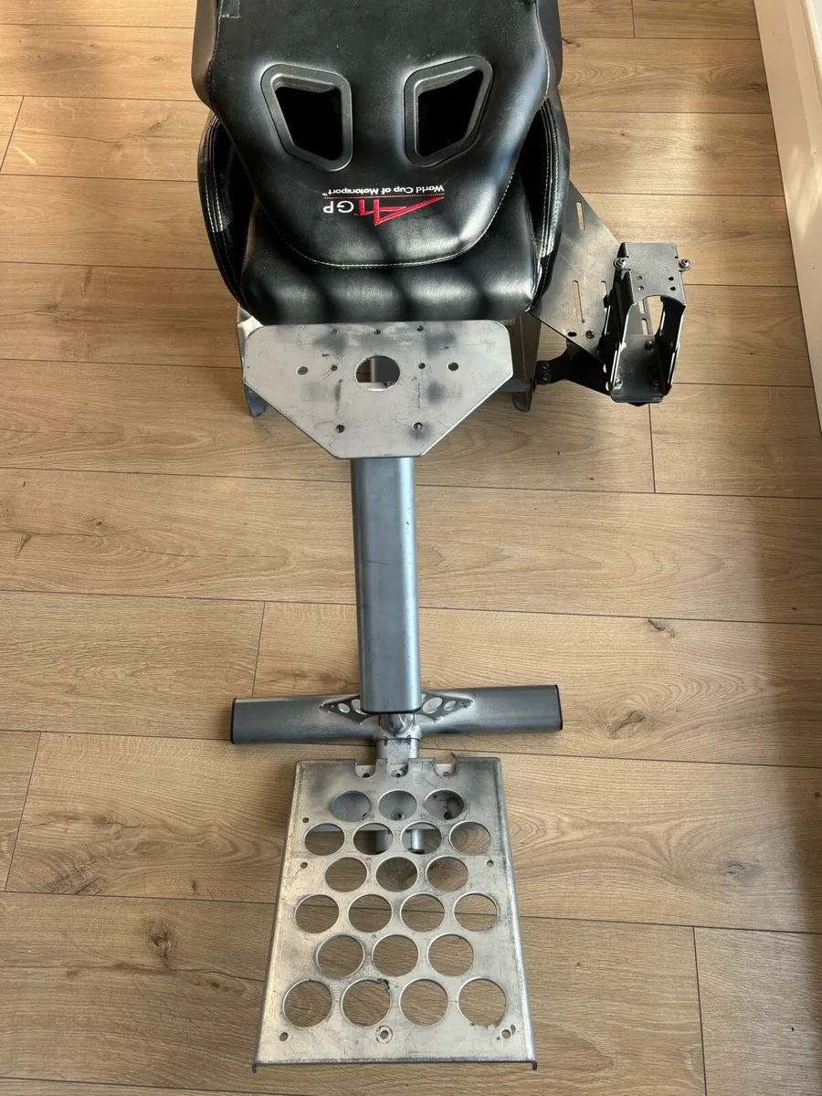 Sim racing gaming cockpit chair - Image 3