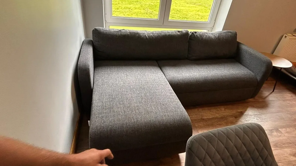 Couch - Image 3