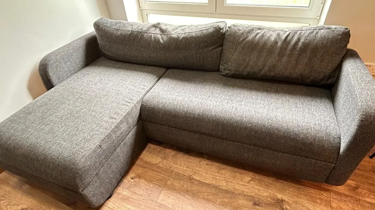 Couch - Image 4