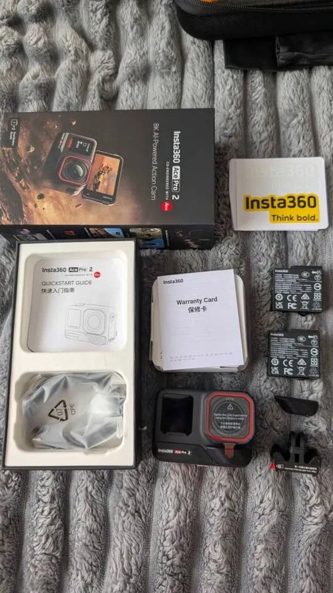 Insta360 Ace Pro 2 + accessories - Image 3