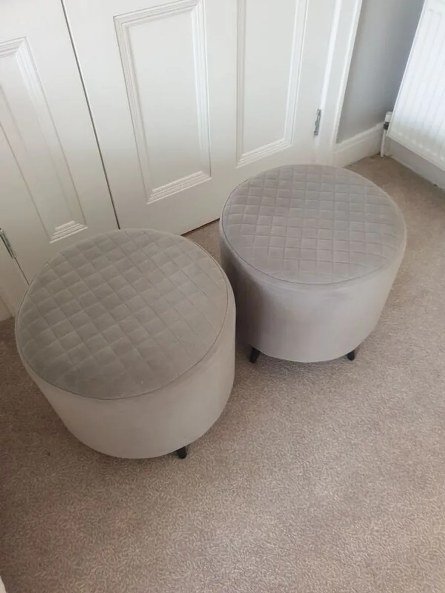 2x Grey Velvet Pouffes - Image 1
