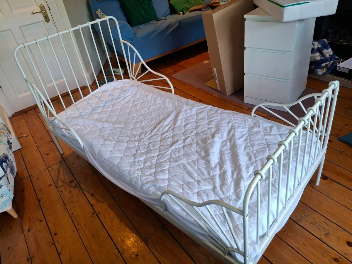 Child's bed