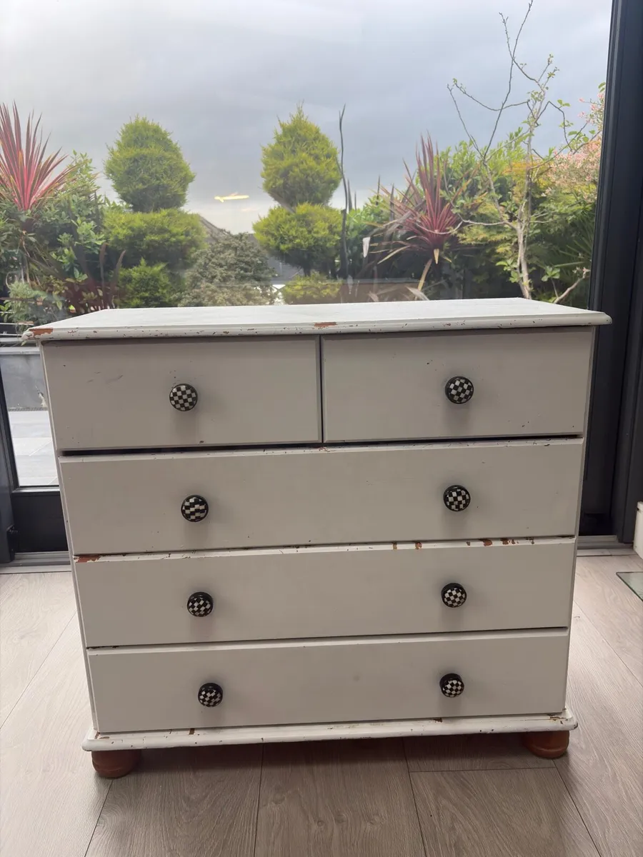 Painted Pine chest of drawers - Image 3