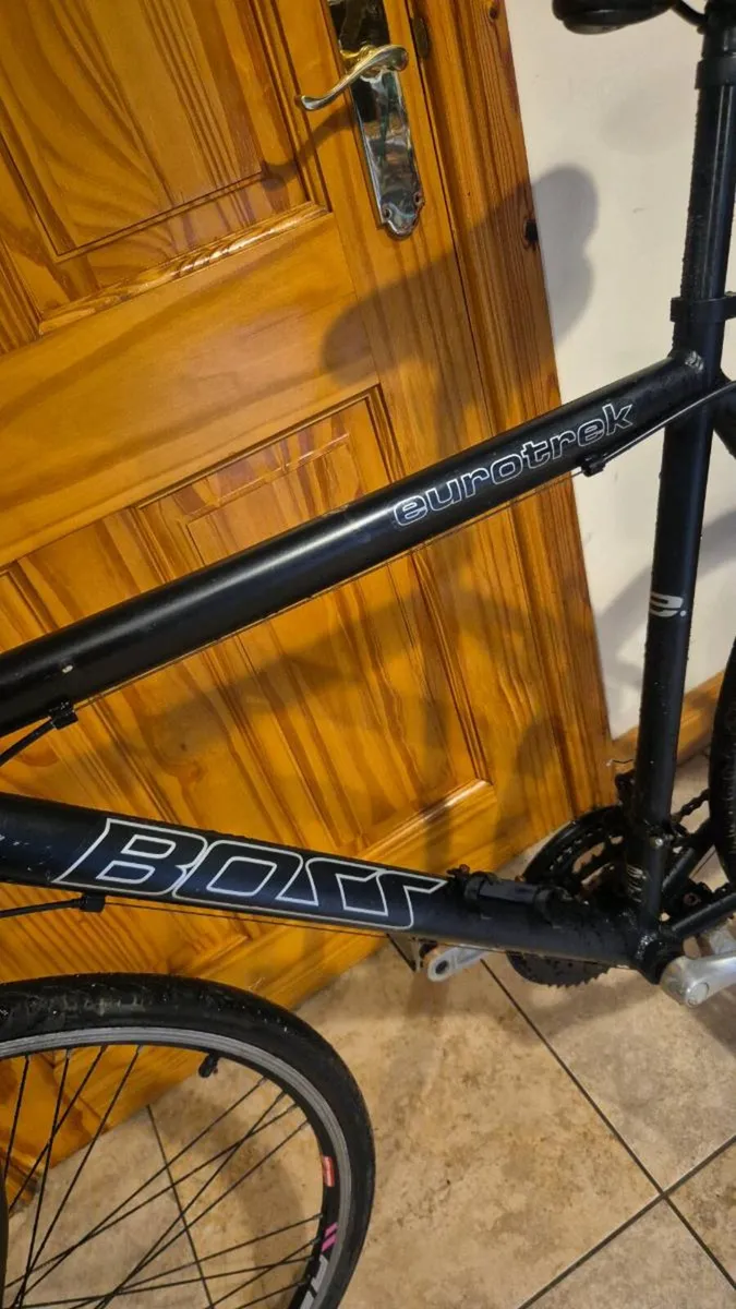 Boss road adult bike 37inch - Image 2