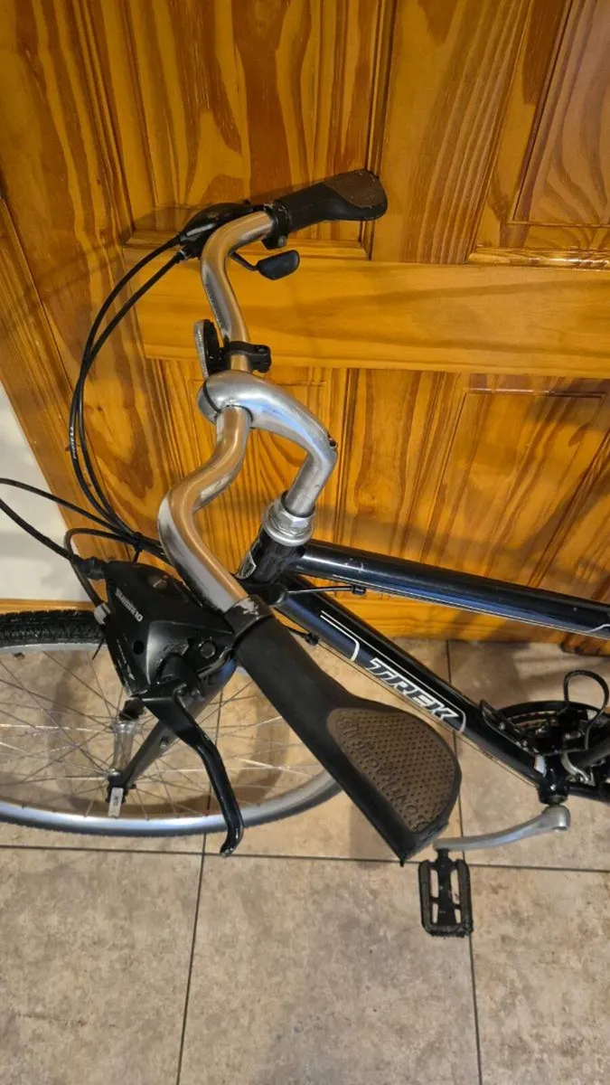 Trek allant adult road aluminum bike 37inch wheels - Image 2