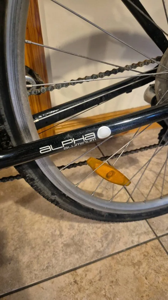Trek allant adult road aluminum bike 37inch wheels - Image 4