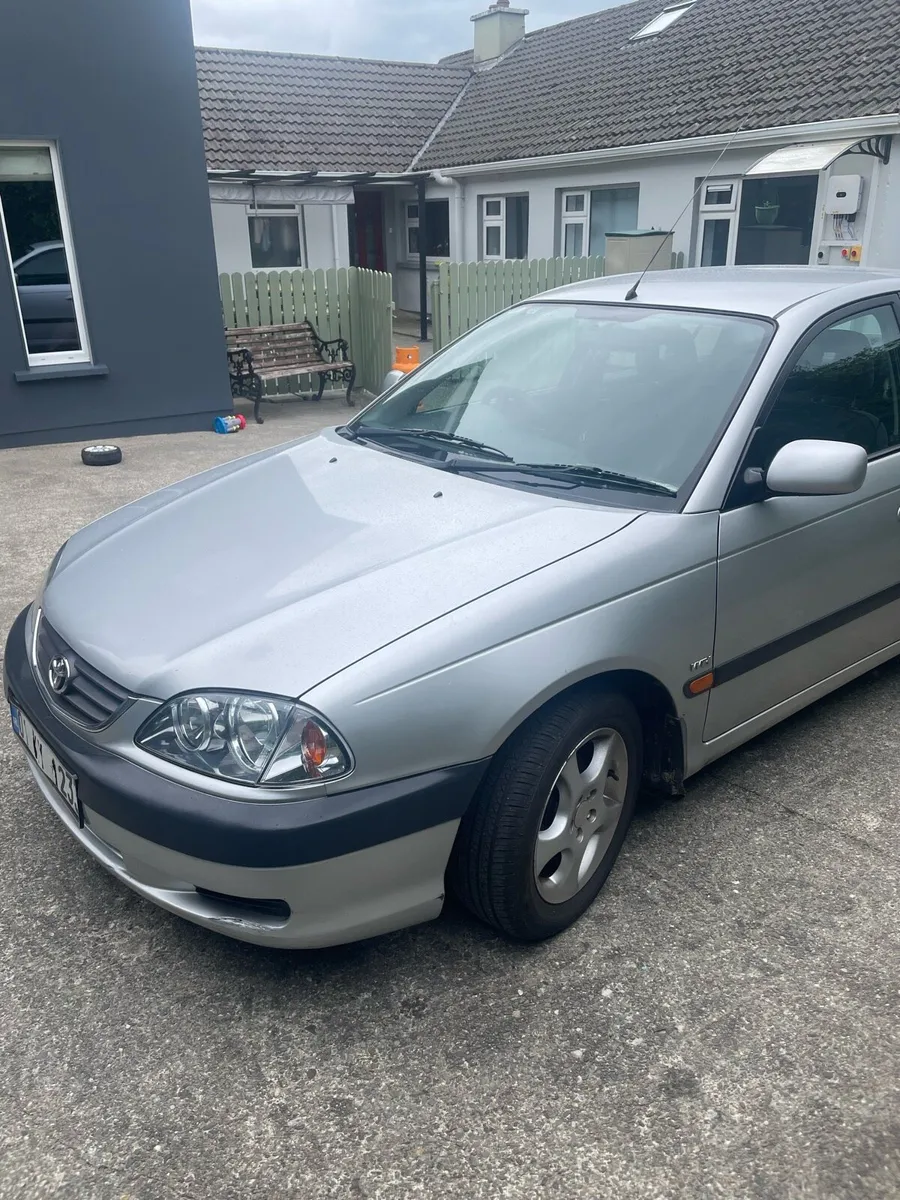 Toyota Avensis - Image 1