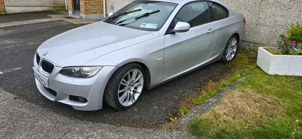 BMW e92, 3  litre petrol , for breaking or repair - Image 2