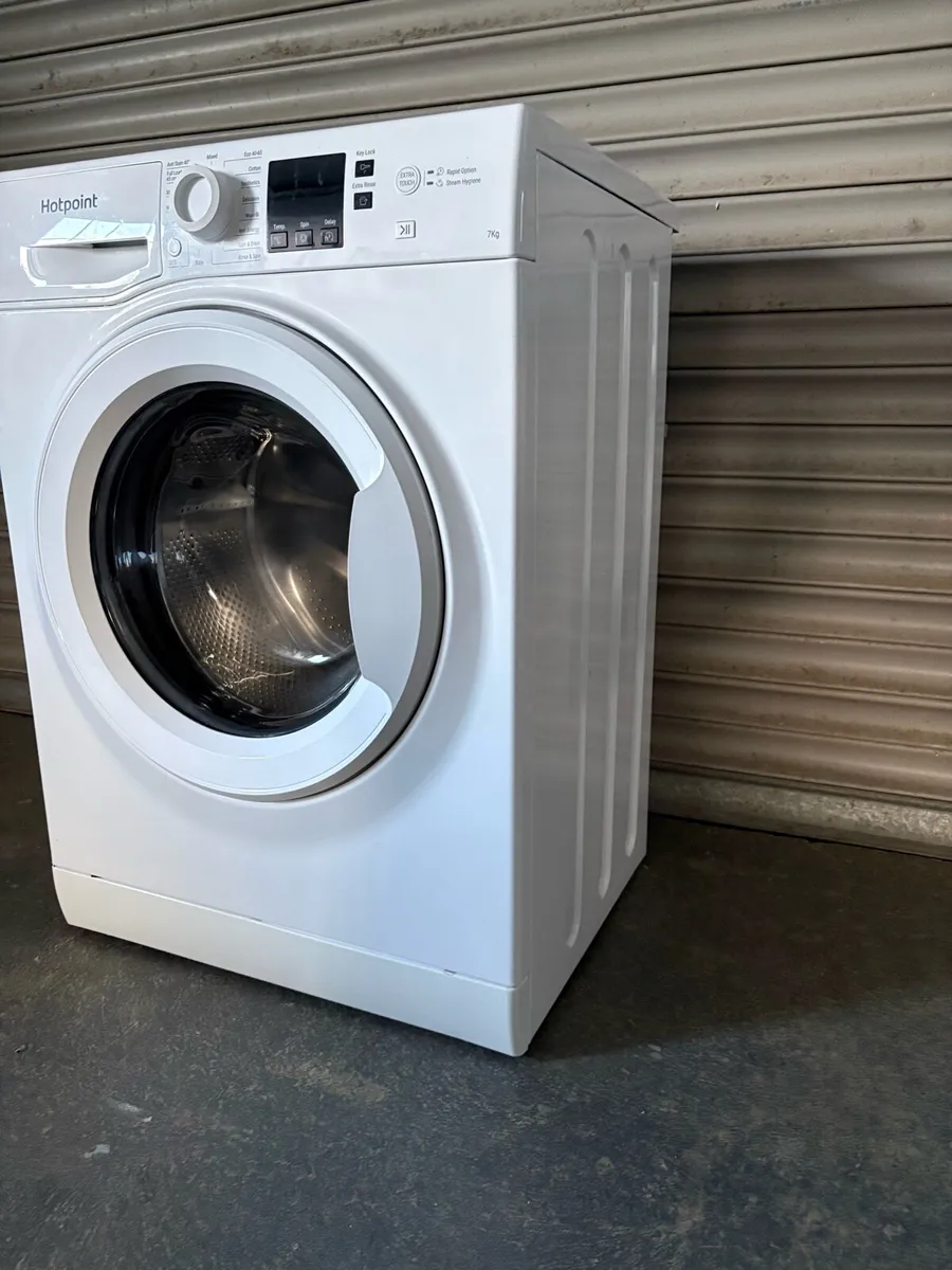 Hotpoint Washing Machine 7kg 1400 spin - Image 2
