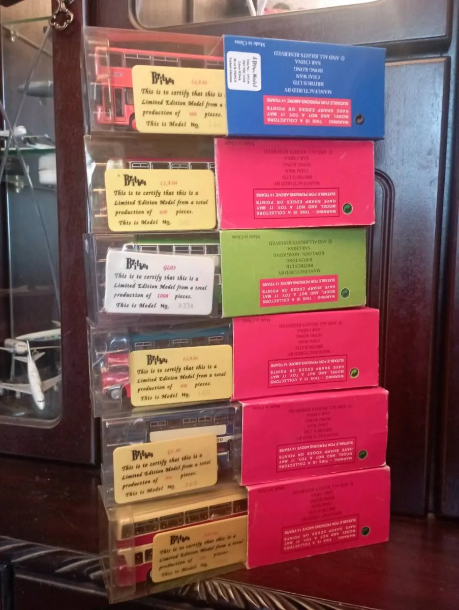 A COLLECTION OF DIE-CAST BRITBUESES.1-76 SCALE. - Image 2