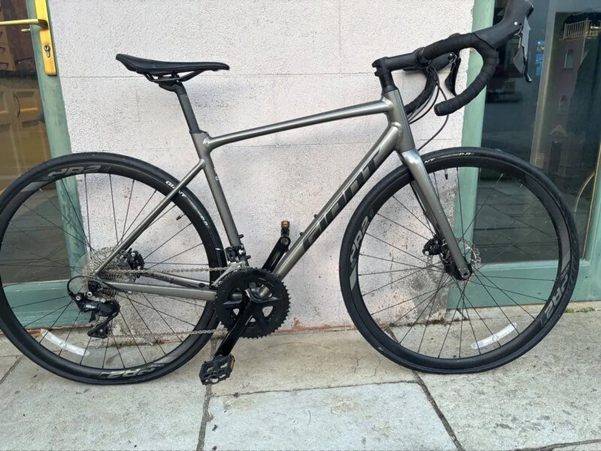 Giant contend SL - Image 1