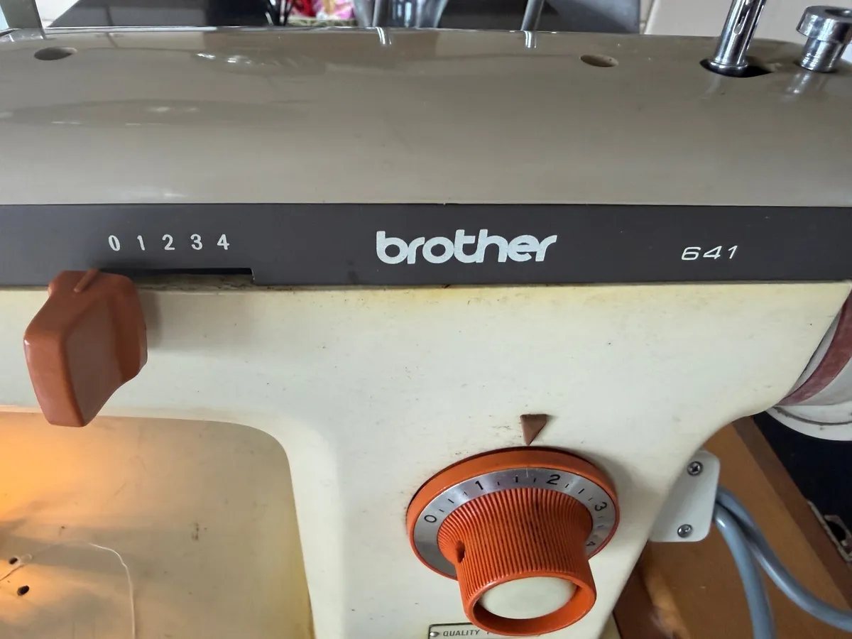 Vintage Sewing machine Brother 641 - Image 2