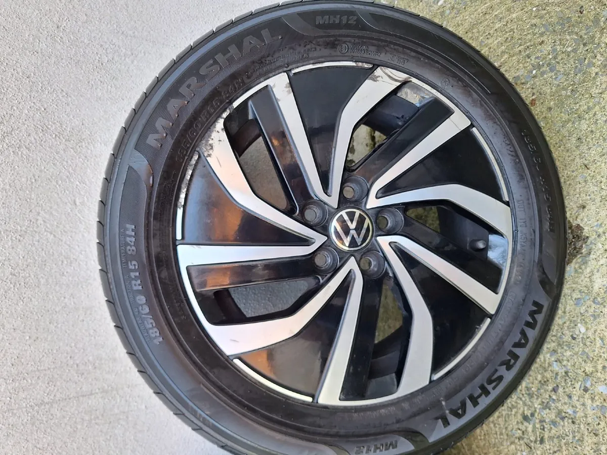 VW Polo 15 inch alloys - Image 2