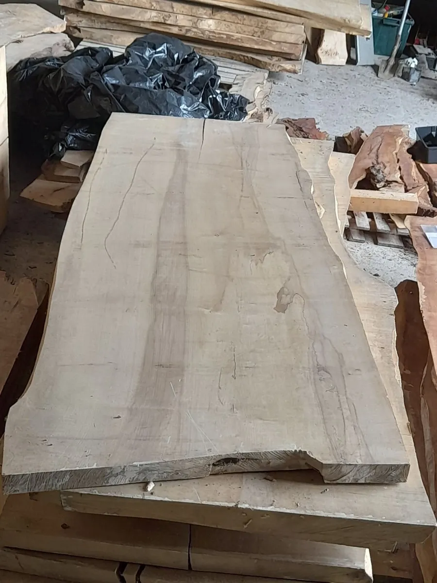 Hardwood timber planks (Woodworking) - Image 1