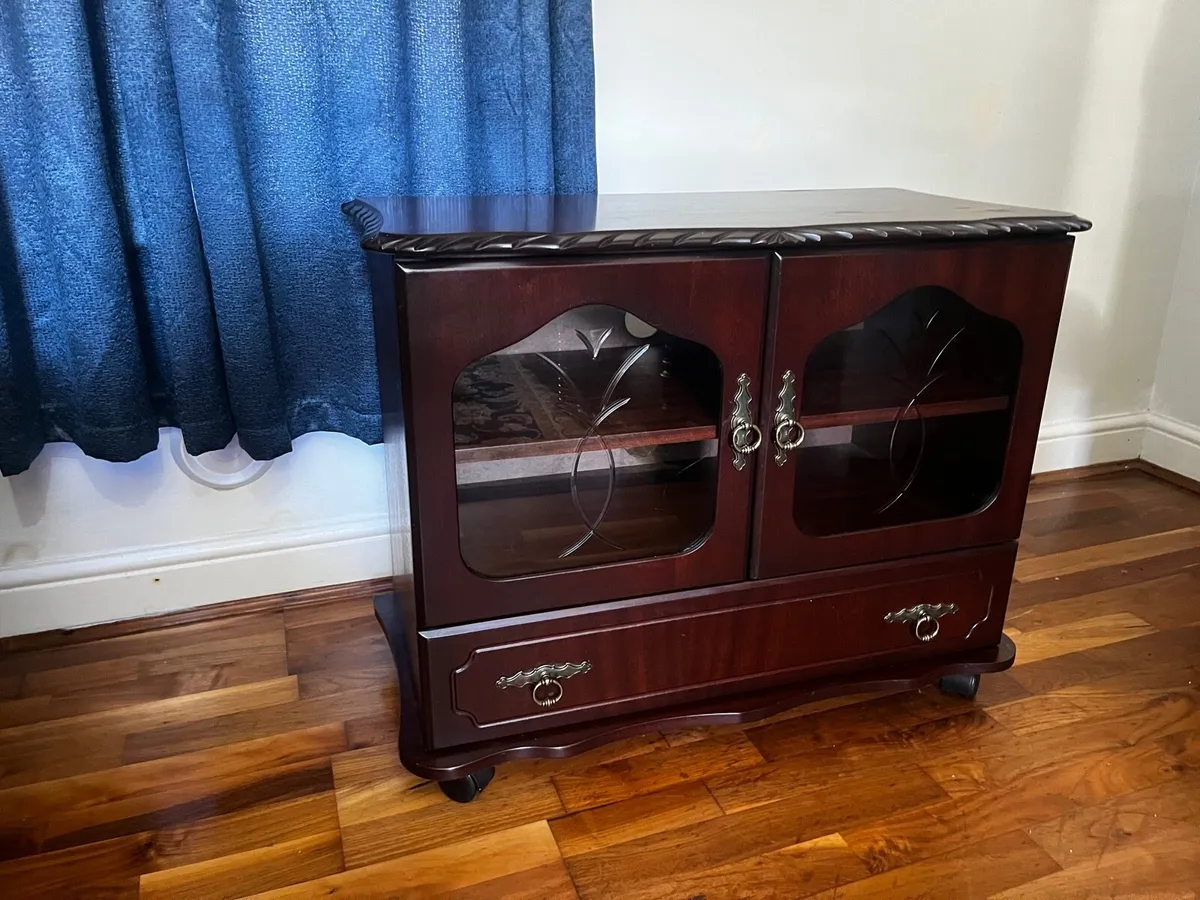 FREE///Vintage Rossmore Mahogany Unit - Image 3