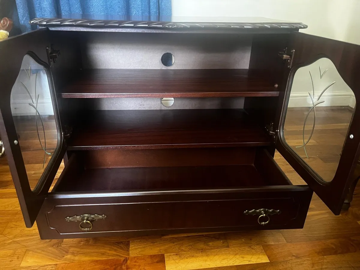FREE///Vintage Rossmore Mahogany Unit - Image 4