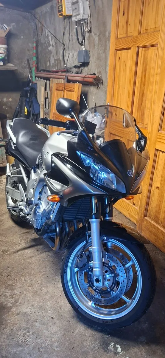 YAMAHA Fazer 600 - Image 4