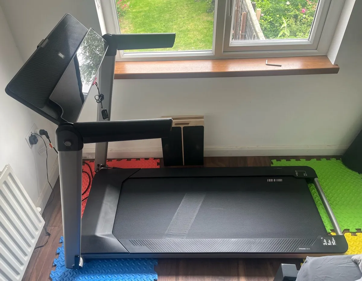 DOMYOS COMPACT RUN100 treadmill - USED TWICE - Image 1